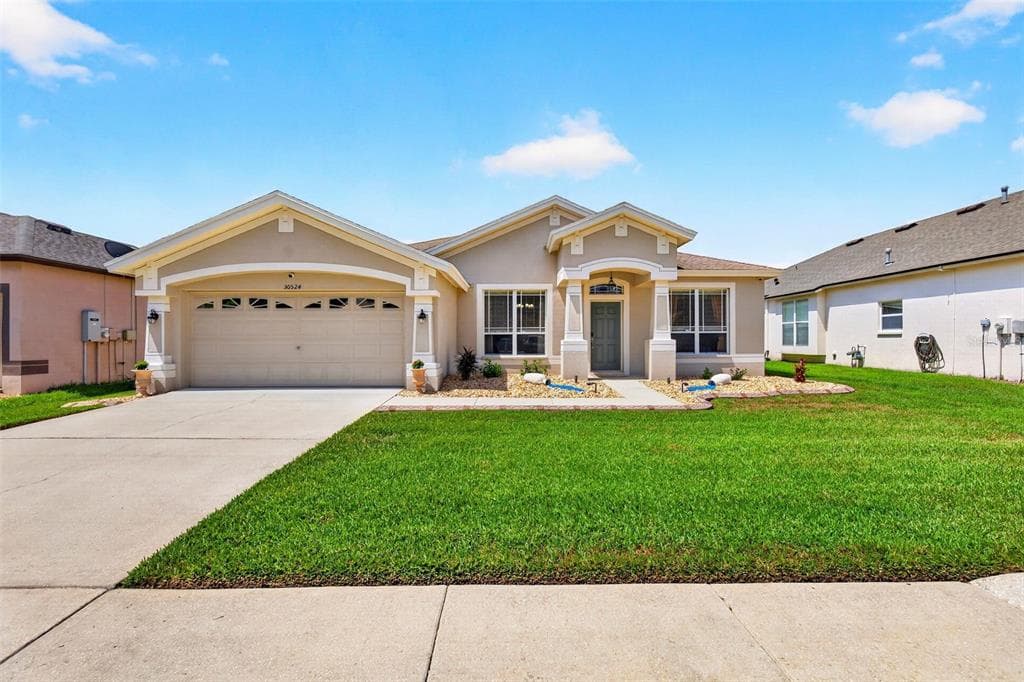 30524 LANESBOROUGH CIRCLE WESLEY CHAPEL, FL 33543