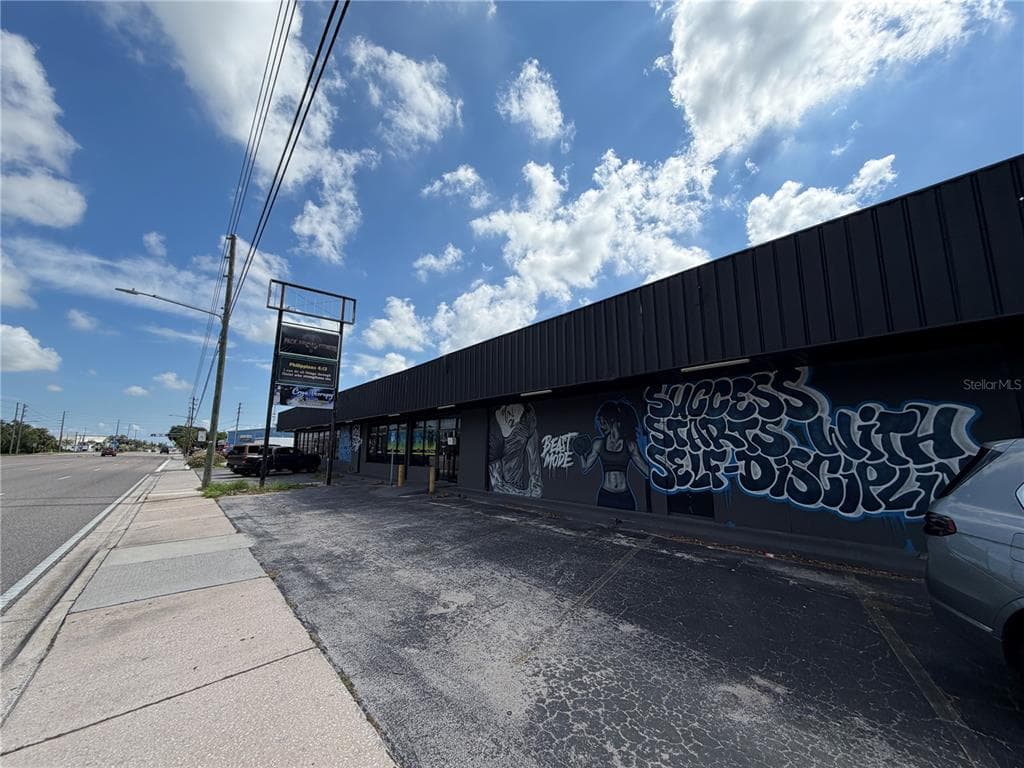 5983 49TH STREET N ST PETERSBURG, FL 33709