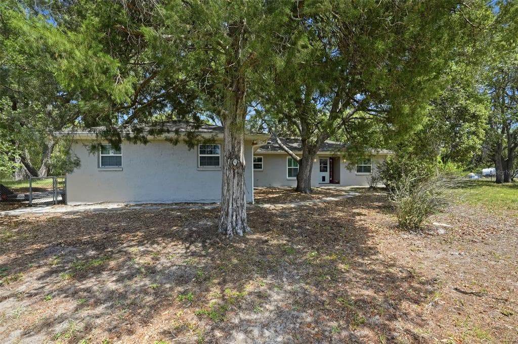 15620 HAYS ROAD SPRING HILL, FL 34610