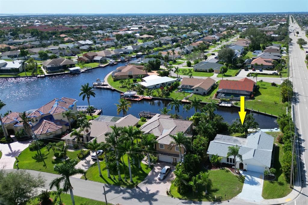 4800 SW 12TH PLACE CAPE CORAL, FL 33914