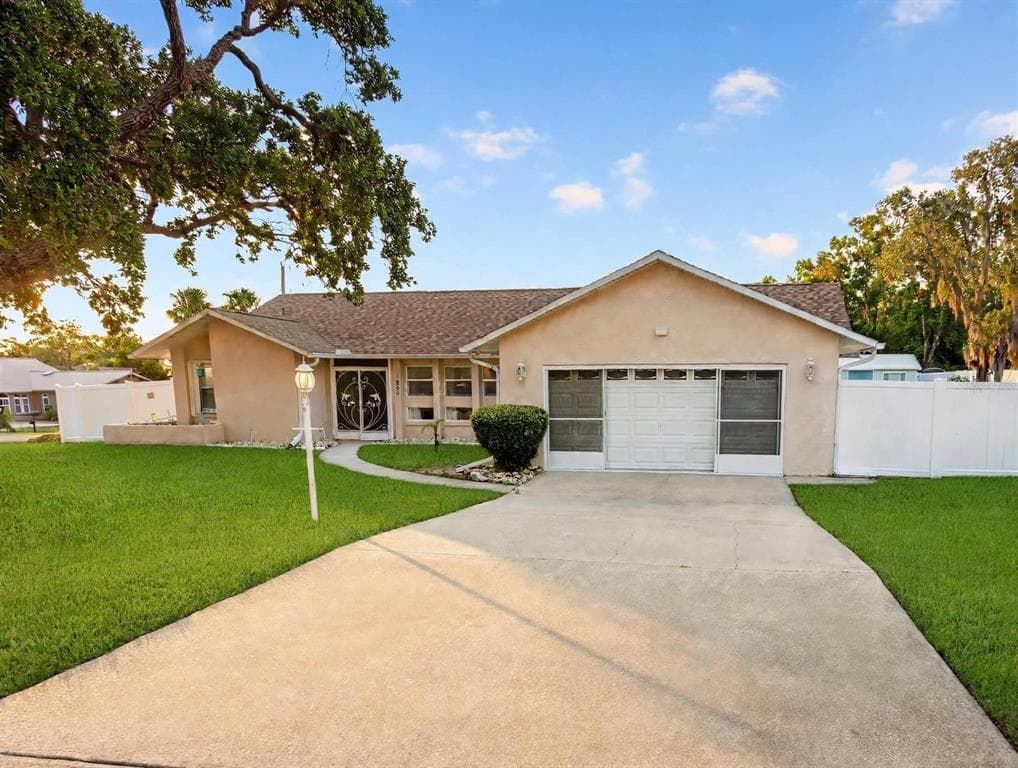 11450 LINDEN DRIVE SPRING HILL, FL 34608