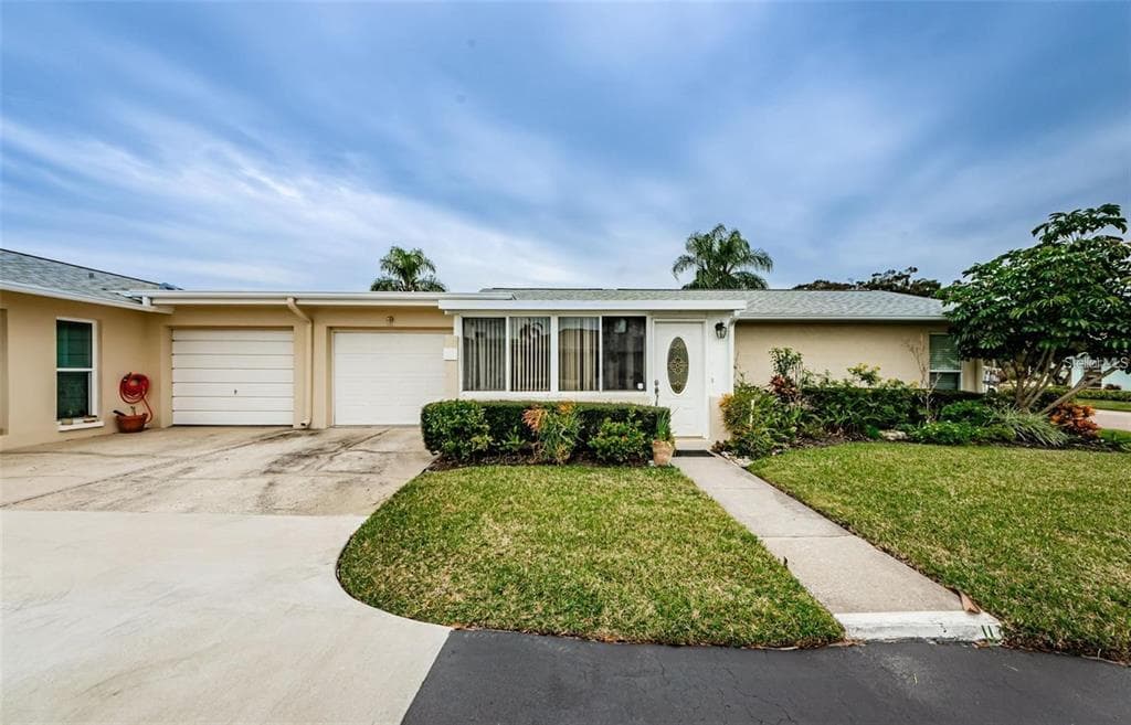 2739 SHERBROOKE LANE UNIT B PALM HARBOR, FL 34684