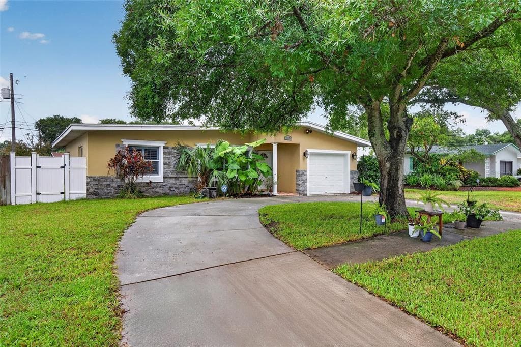 12496 136TH LANE LARGO, FL 33774
