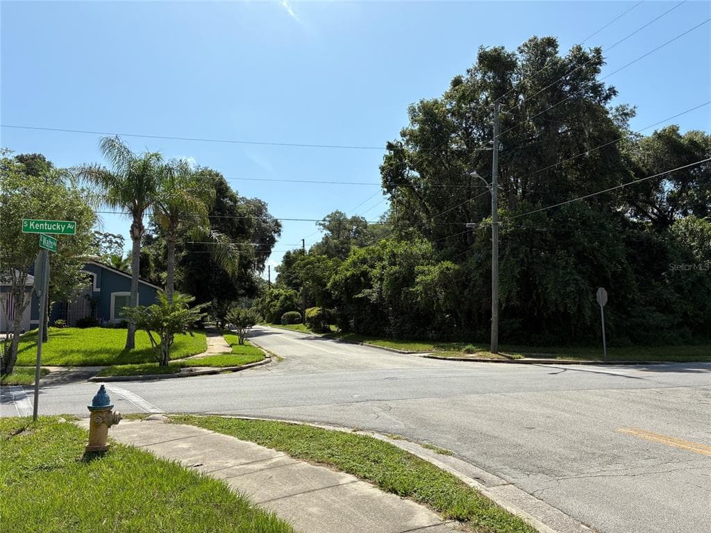 401 S KENTUCKY AVENUE DELAND, FL 32724