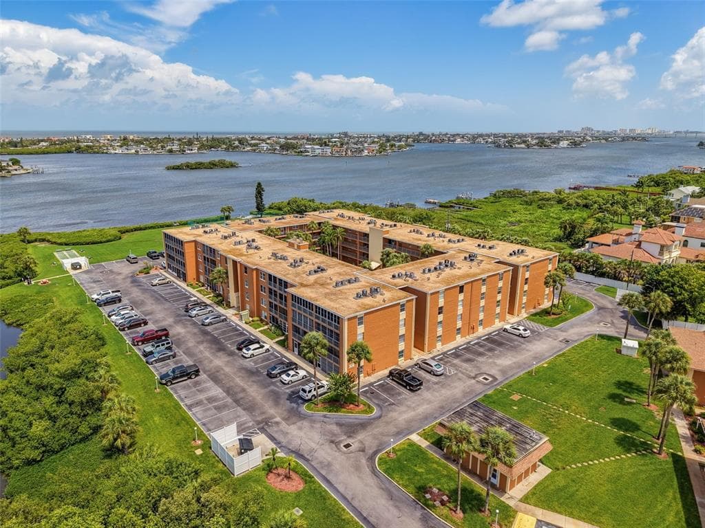 12760 INDIAN ROCKS ROAD UNIT 1004 LARGO, FL 33774