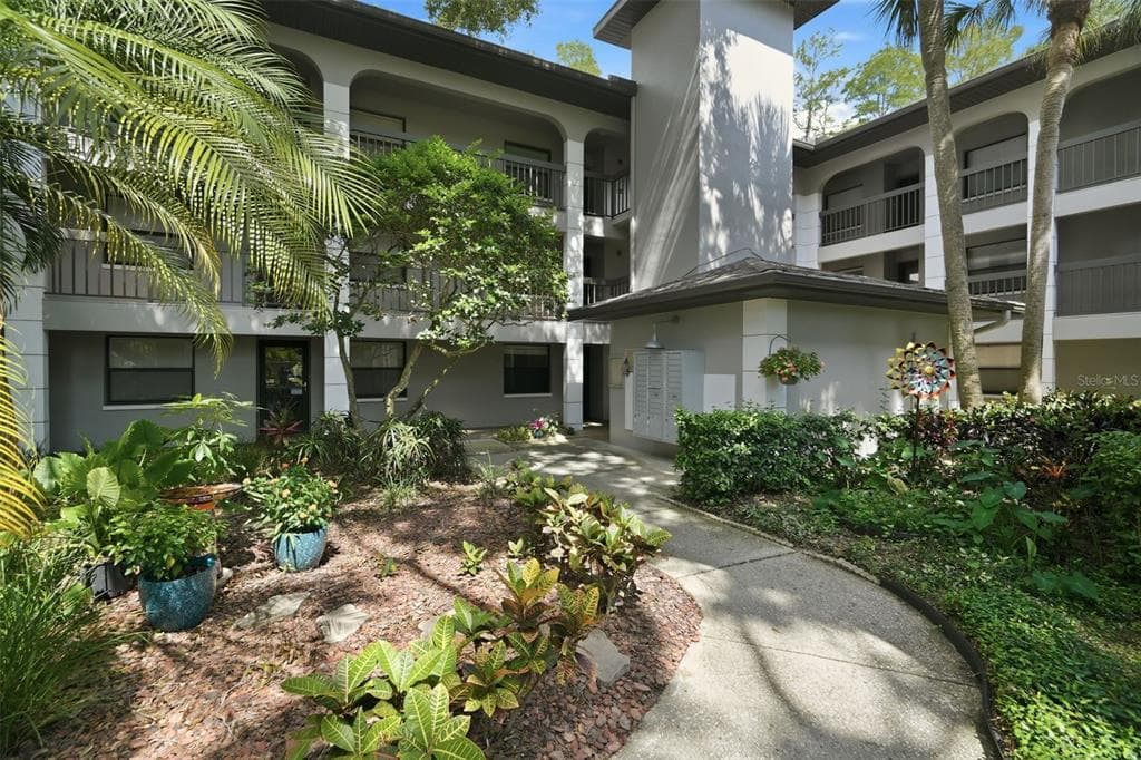 3399 MERMOOR DRIVE UNIT 105 PALM HARBOR, FL 34685