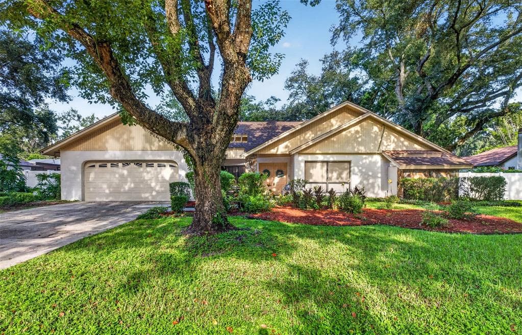10918 GILLETTE AVENUE TAMPA, FL 33617