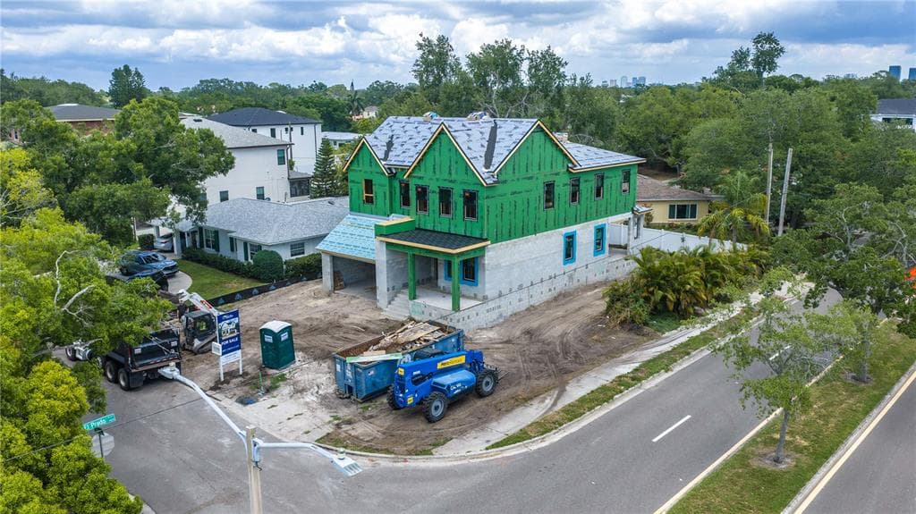 3420 S GARDENIA AVENUE TAMPA, FL 33629