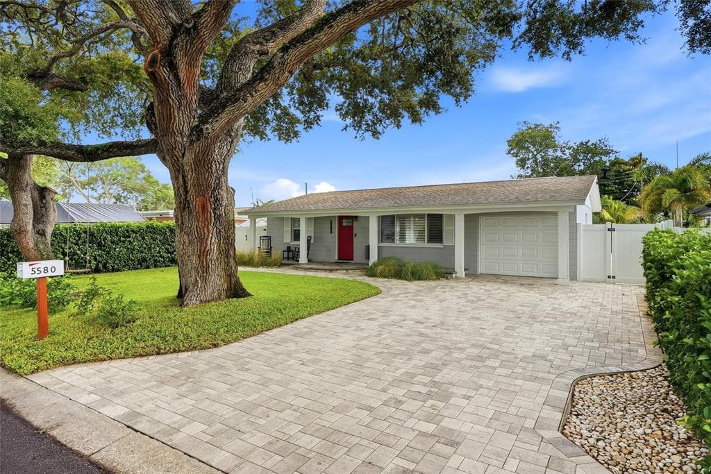 5580 TANGELO ROAD SEMINOLE, FL 33772