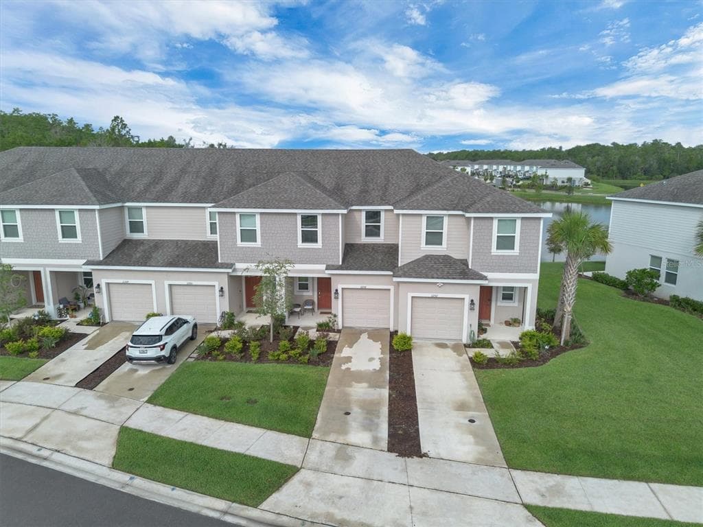2256 PORTRAIT STREET KISSIMMEE, FL 34758