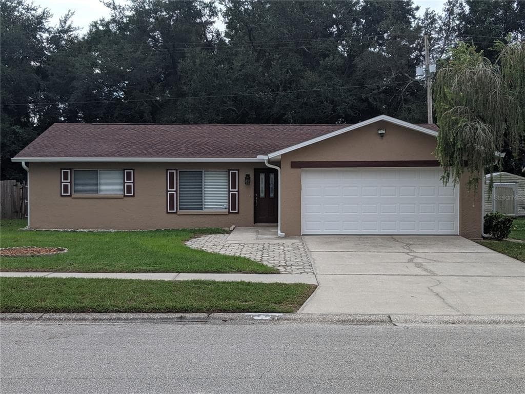 333 BRANDYWINE DRIVE VALRICO, FL 33594