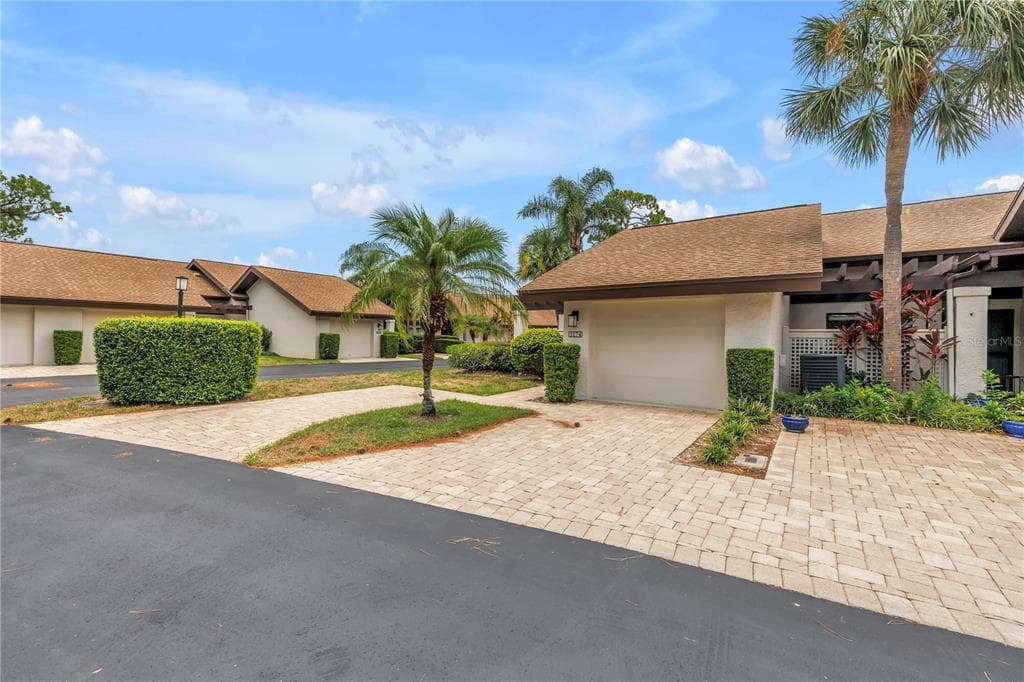3174 WINDRUSH UNIT 25 SARASOTA, FL 34235