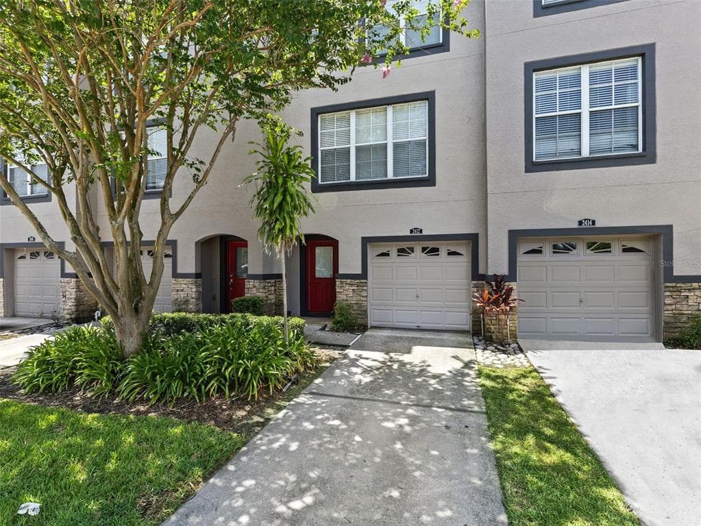 2412 MIDDLETON GROVE DRIVE BRANDON, FL 33511