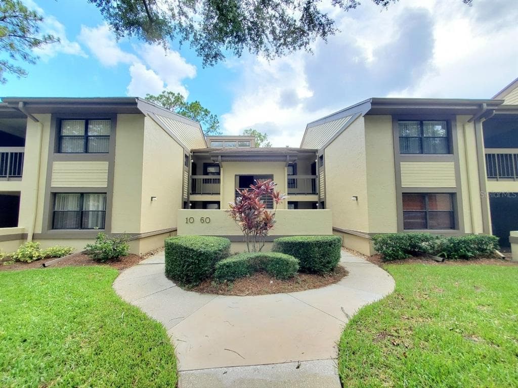 20 WOODLAKE PLACE UNIT 20 OLDSMAR, FL 34677