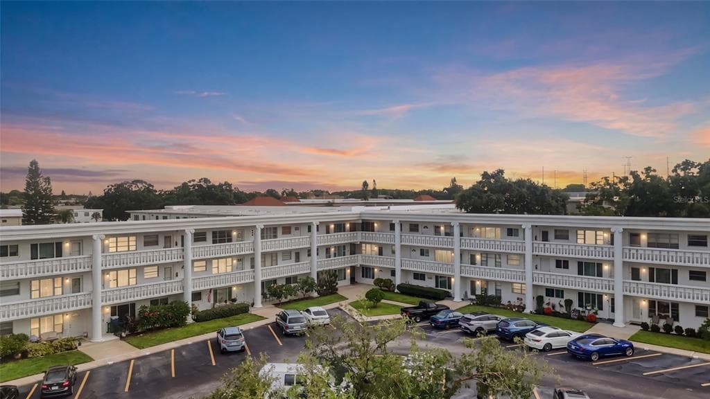 2454 AUSTRALIA WAY E UNIT 32