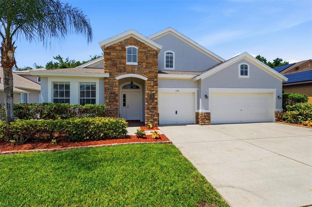 1501 FLATWOOD COURT