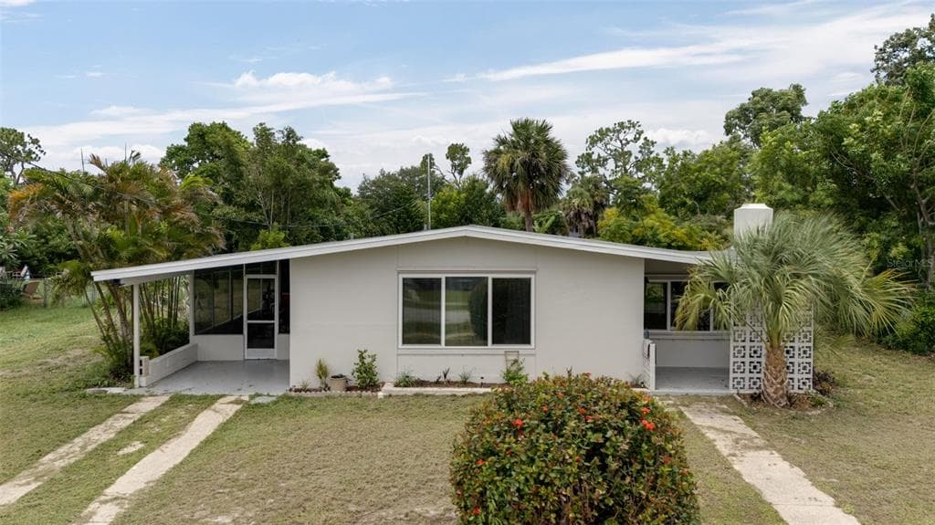 3213 NORMANDY DRIVE E PORT CHARLOTTE, FL 33952