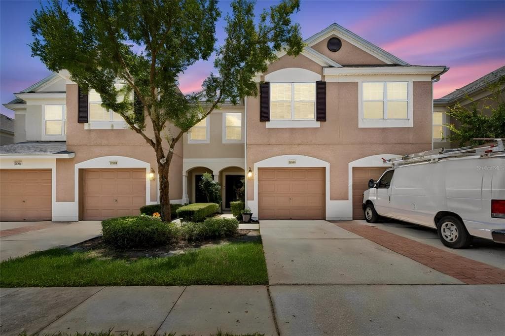 26606 CASTLEVIEW WAY WESLEY CHAPEL, FL 33544
