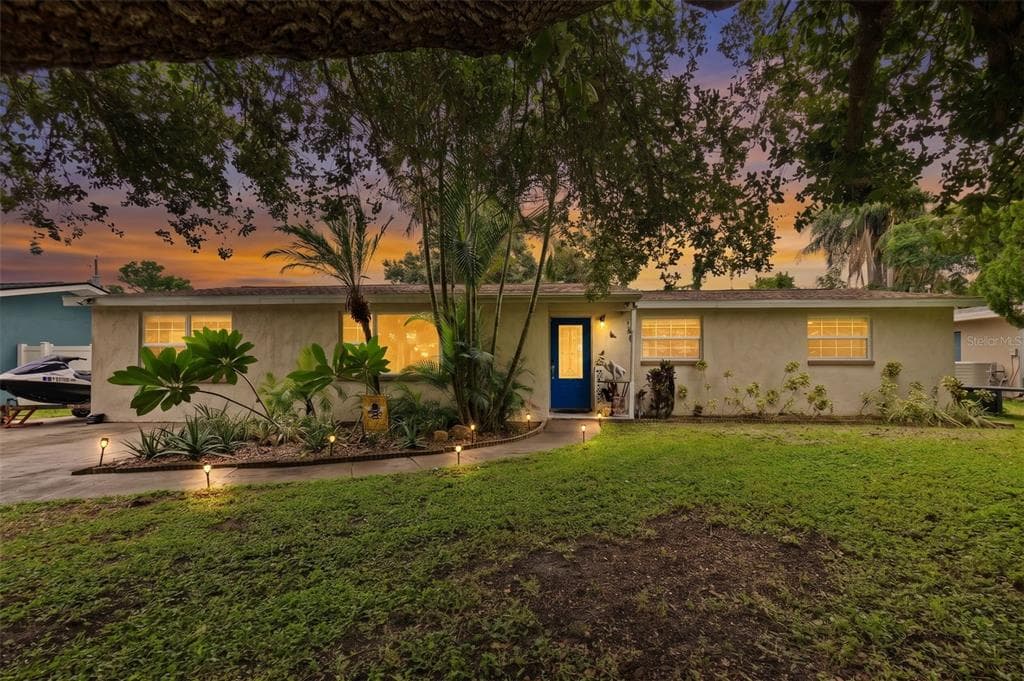 1807 CARLTON DRIVE CLEARWATER, FL 33759