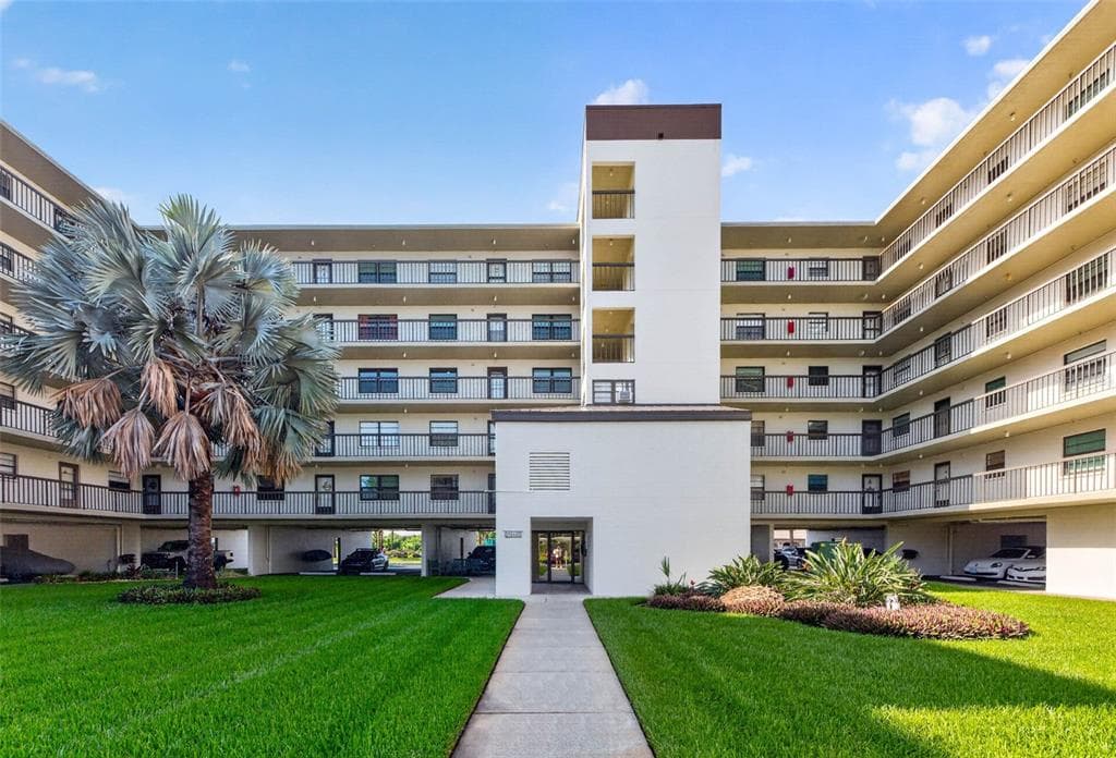 9860 62ND TERRACE N UNIT 1048 ST PETERSBURG, FL 33708