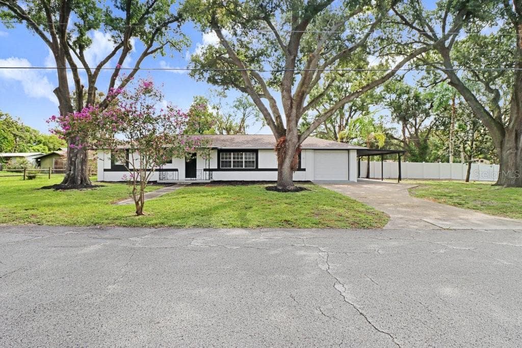 12113 MIDLAKE DRIVE TAMPA, FL 33612