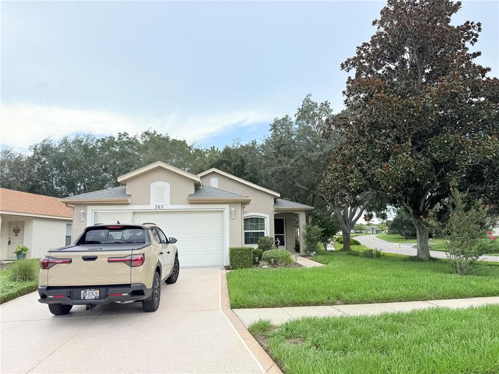 265 CENTER OAK CIRCLE SPRING HILL, FL 34609