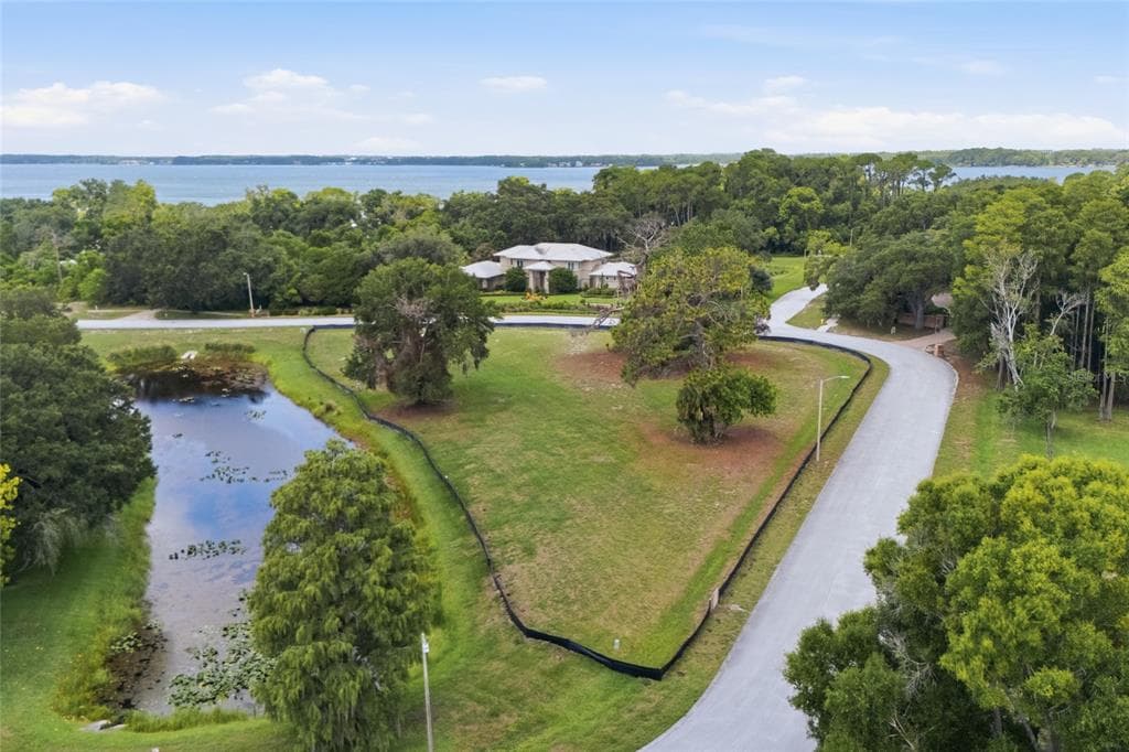 520 AUSTIN DRIVE TARPON SPRINGS, FL 34688