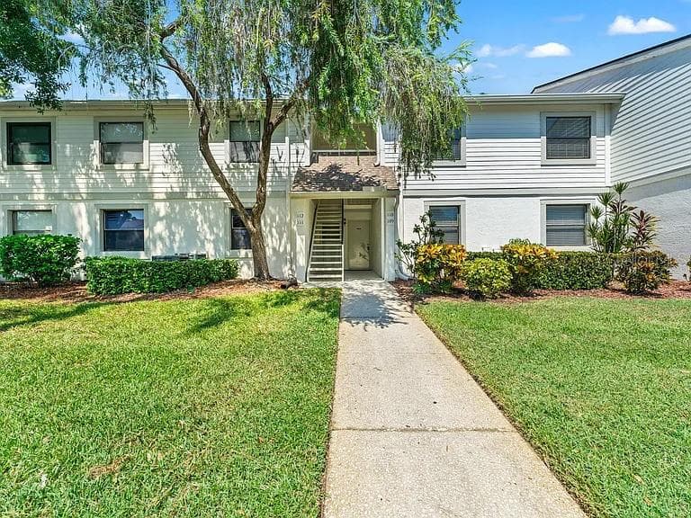 109 MEADOW LANE OLDSMAR, FL 34677