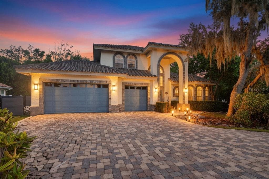 4660 LAUREL OAK LANE NE ST PETERSBURG, FL 33703