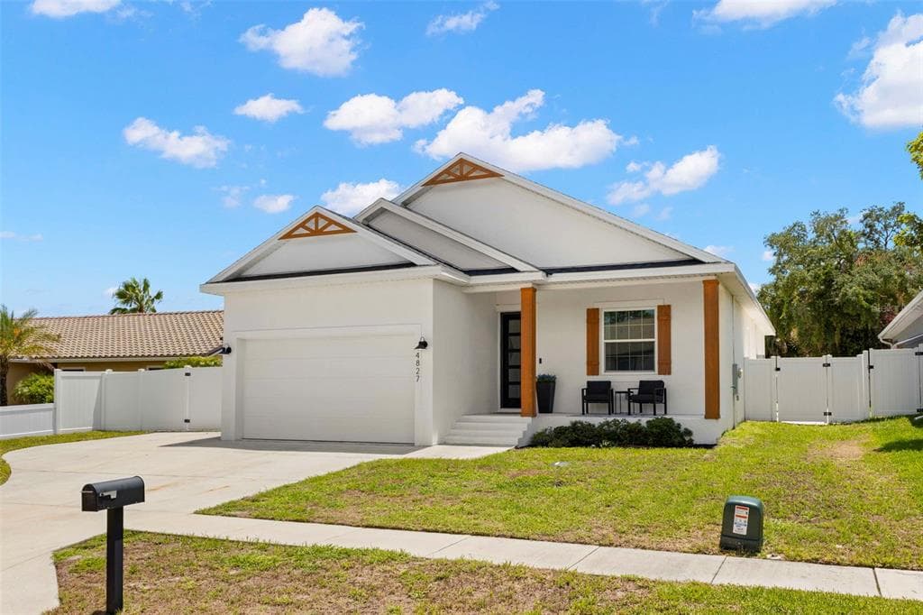 4827 BLUE JAY CIRCLE PALM HARBOR, FL 34683