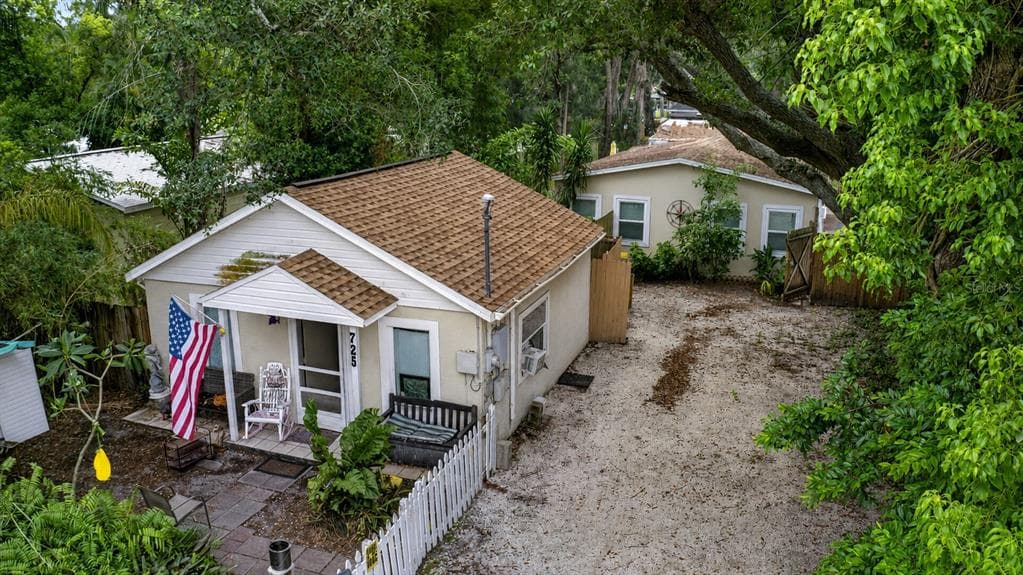 725 NEW YORK ST CLEARWATER, FL 33756