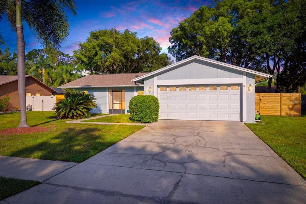 15906 CRYING WIND DRIVE TAMPA, FL 33624
