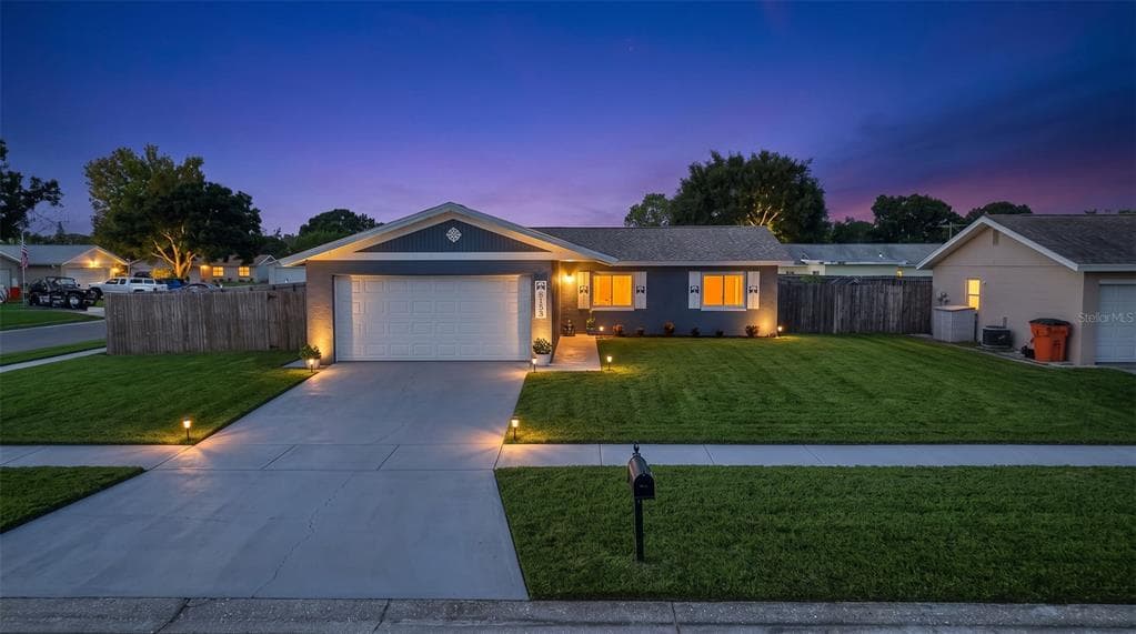 8153 CANDLEWOODE DRIVE LARGO, FL 33773
