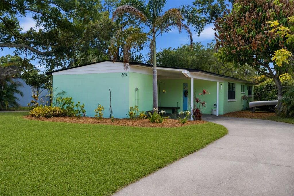 609 W RIVER DRIVE