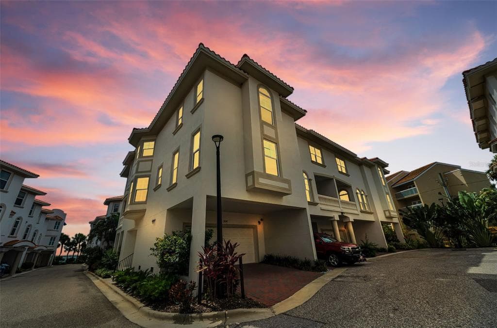 1340 BAYSHORE BOULEVARD UNIT 304