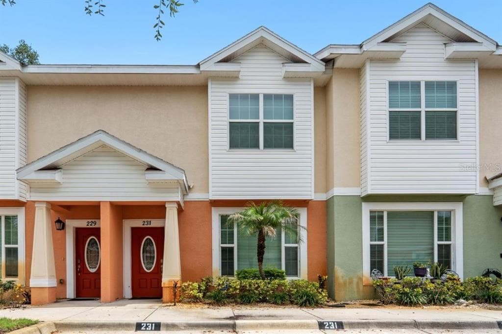231 ALEXANDER WOODS DRIVE PLANT CITY, FL 33563