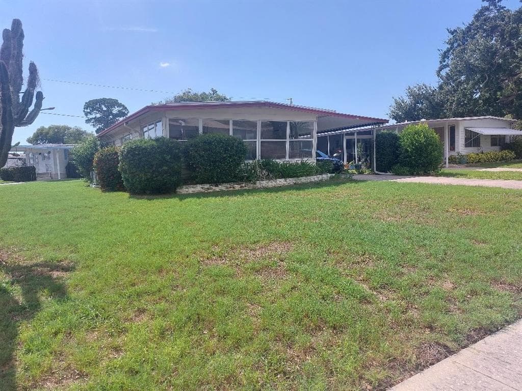 61 HARBOR WAY UNIT 22 PALM HARBOR, FL 34684