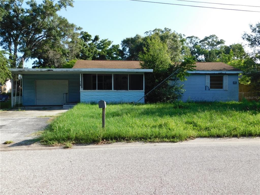 510 6TH AVENUE NW LARGO, FL 33770