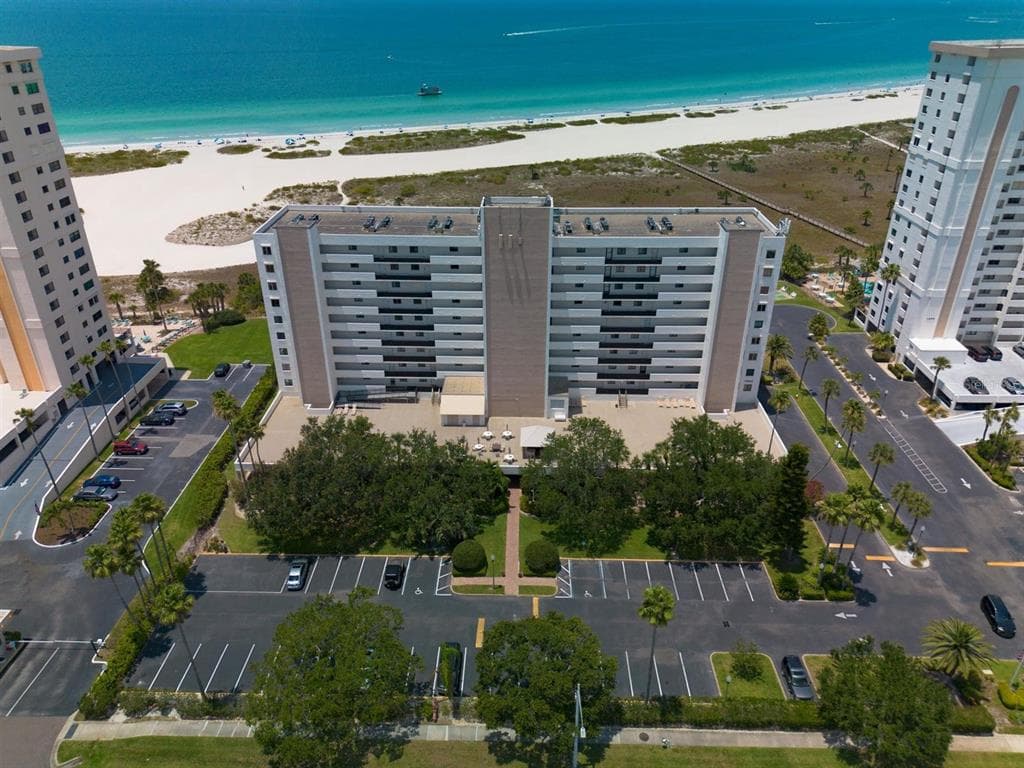 1250 GULF BOULEVARD UNIT 706 CLEARWATER BEACH, FL 33767