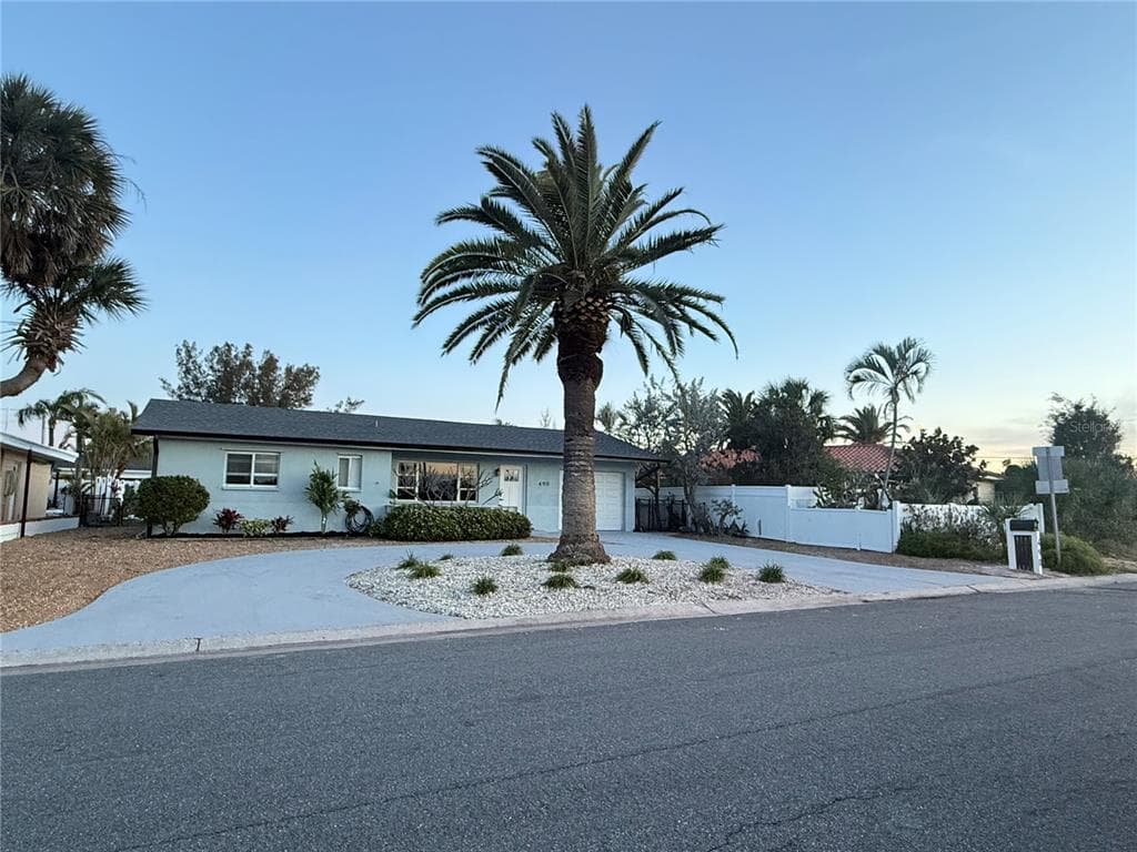 490 82ND AVENUE ST PETE BEACH, FL 33706
