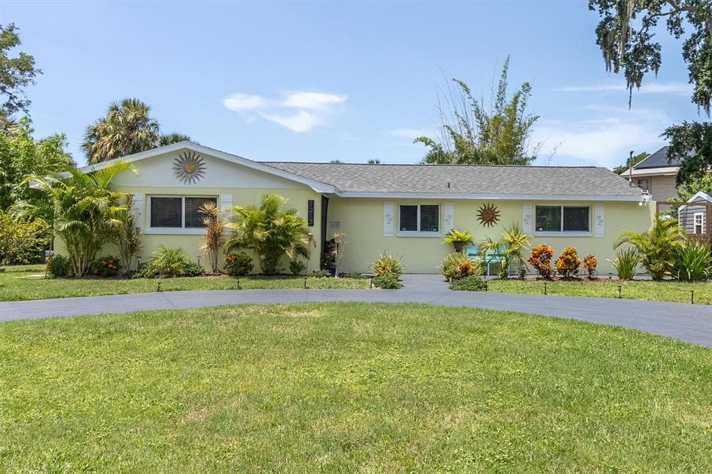 7213 PENINSULAR DRIVE NEW PORT RICHEY, FL 34652