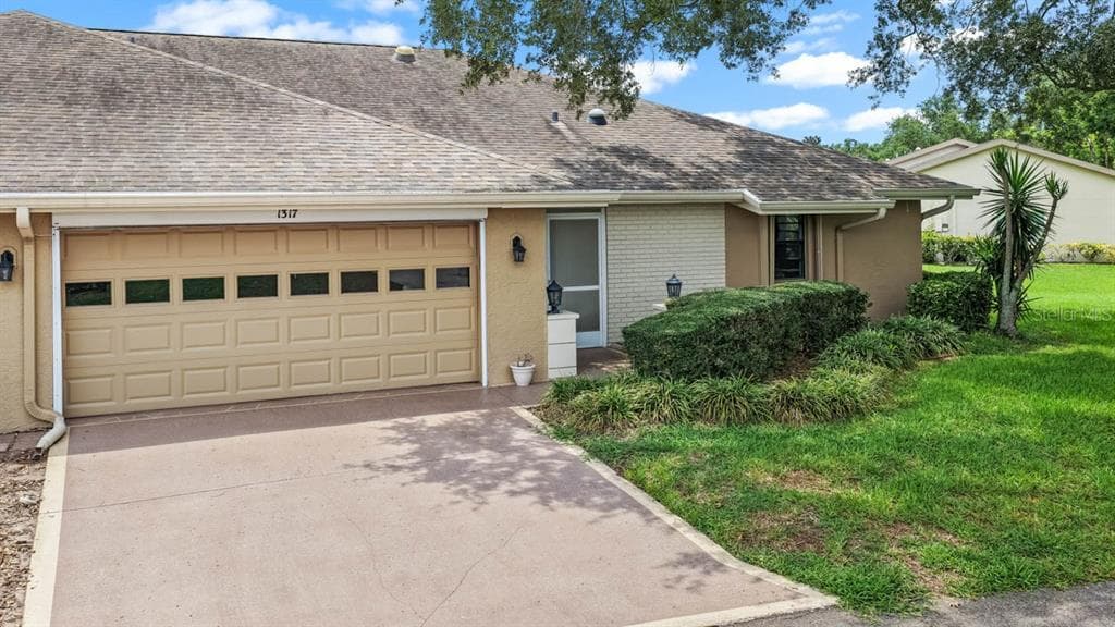 1317 LELAND DRIVE SUN CITY CENTER, FL 33573