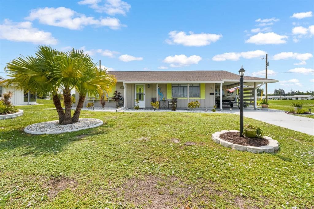 901 HACIENDA DRIVE SUN CITY CENTER, FL 33573