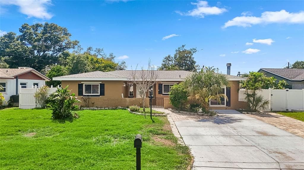 10310 110TH WAY SEMINOLE, FL 33778