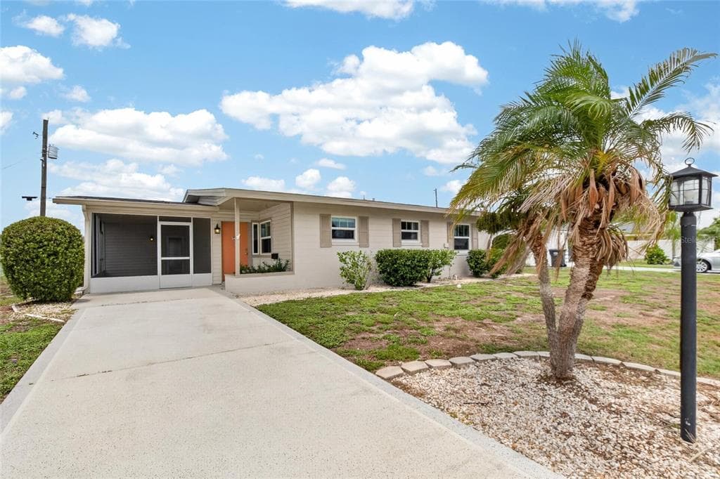 705 THUNDERBIRD AVENUE SUN CITY CENTER, FL 33573
