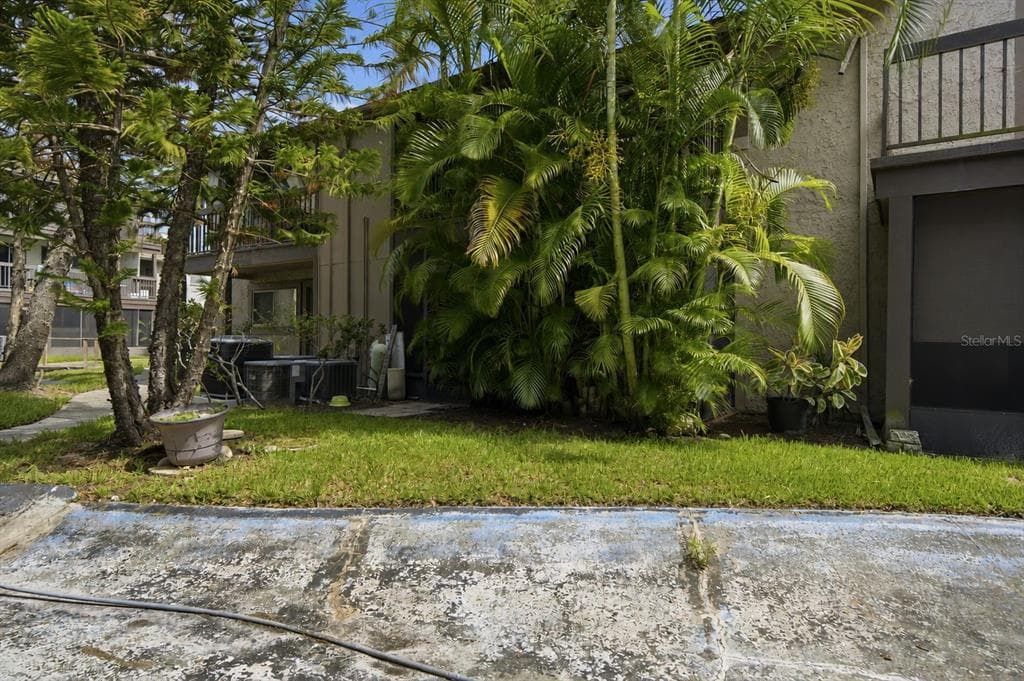 6314 NEWTOWN CIRCLE UNIT 14A2 TAMPA, FL 33615