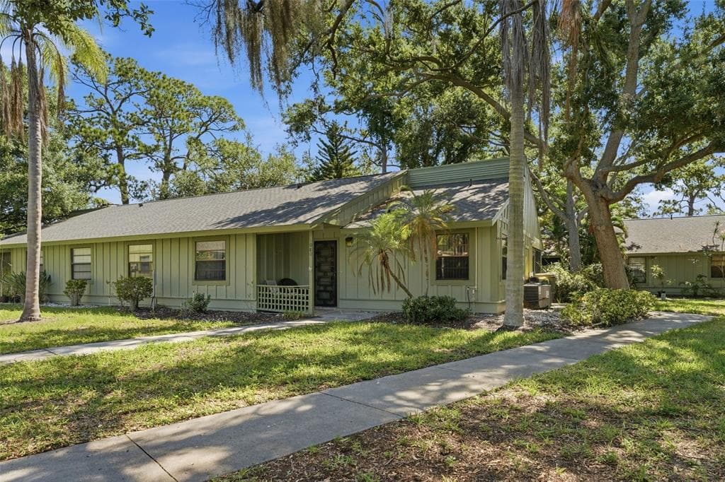 5080 BARRINGTON CIRCLE UNIT 3102 SARASOTA, FL 34234