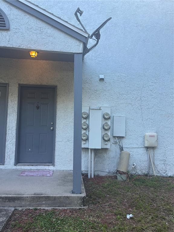 1320 MOUNTAINVIEW UNIT 1320 TAMPA, FL 33612