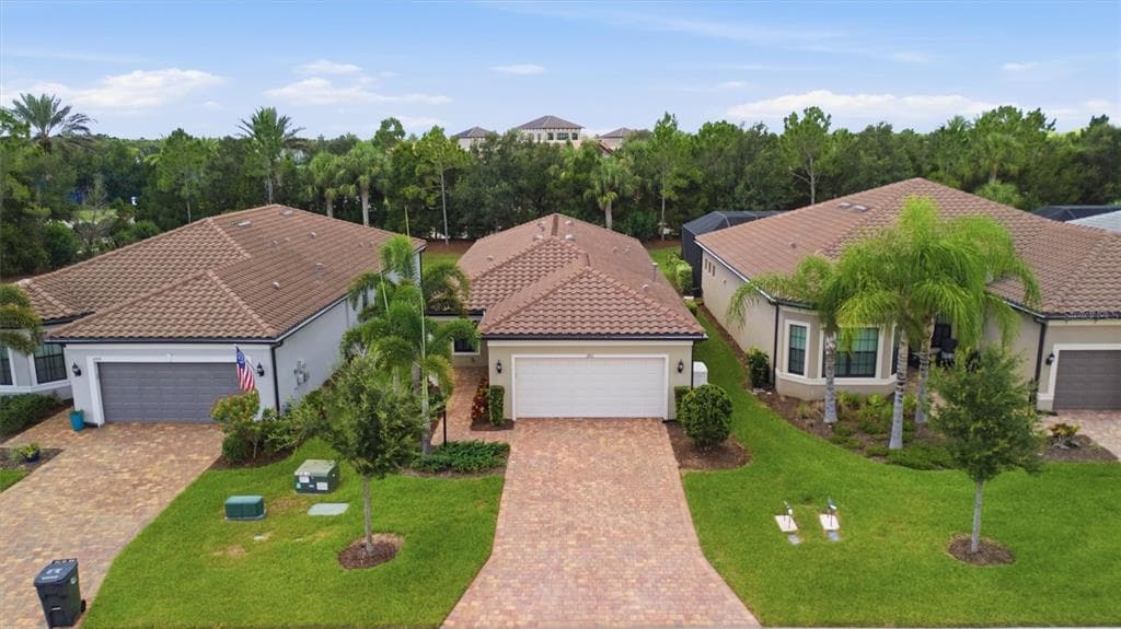 6713 ALSTEAD CIRCLE BRADENTON, FL 34202
