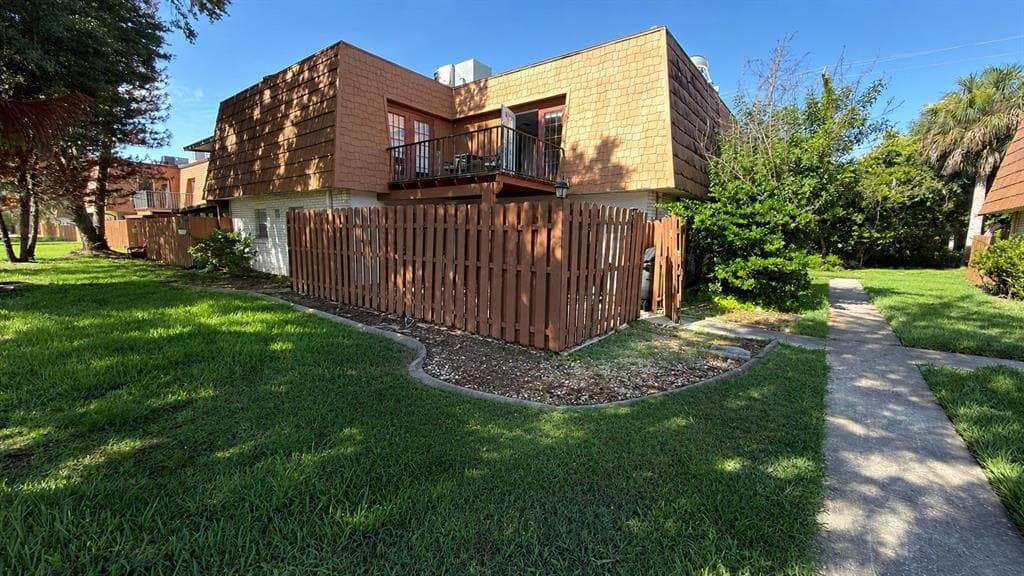 120 MOONSTONE COURT PORT ORANGE, FL 32129